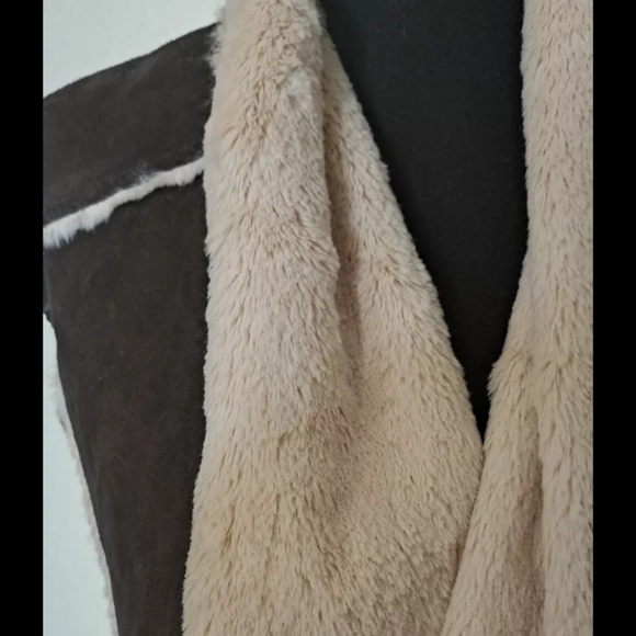 All Jazzed Up | Brown Faux Fur Shearling Vest Size Small NWT B26#6 - Picture 3 of 10